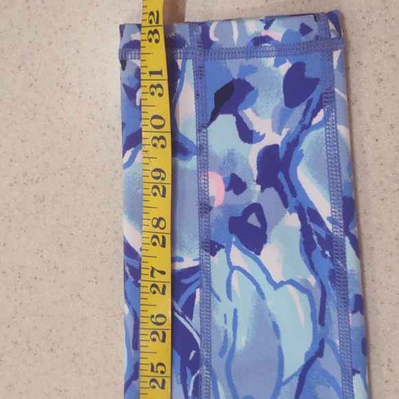 Lilly Pulitzer Luxletic Catch n Keep Leggings size Xtra, Xtra small EUC - Picture 12 of 15